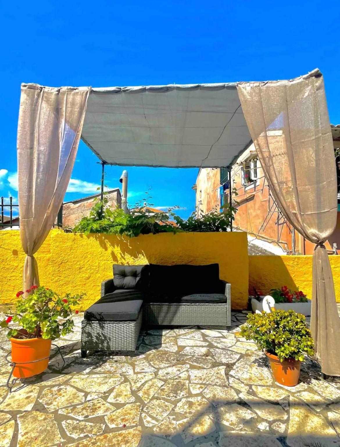 Makis Sea-View Apartment-Corfu Port Mantouki Exterior foto